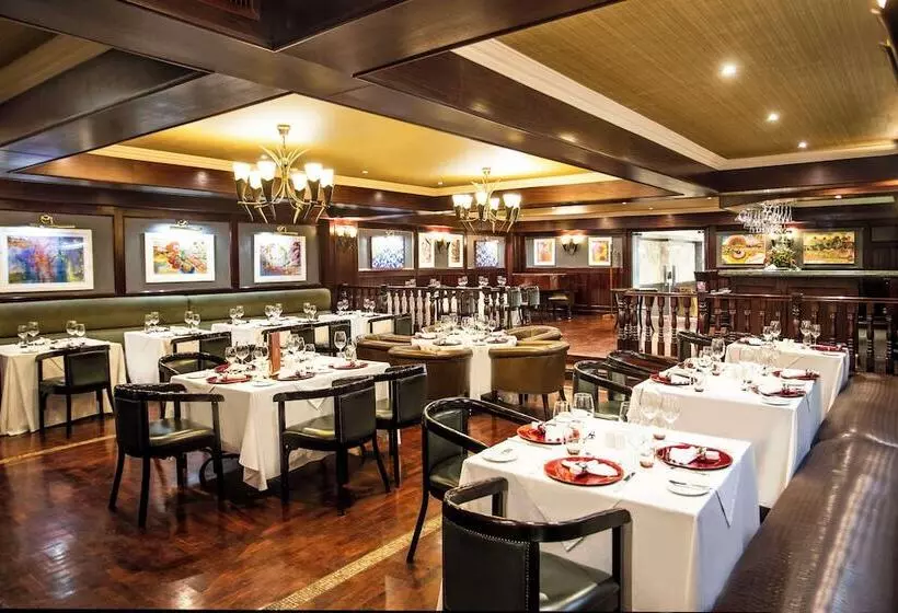 ホテル Avani Gaborone Resort & Casino