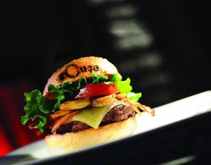 Отель Chicoutimi, Affilié à Hyvi