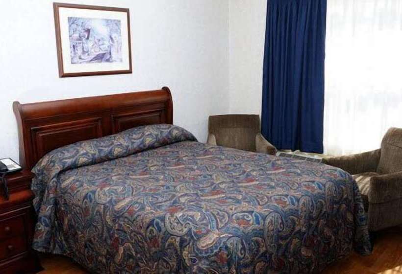 Szálloda Claymore Inn And Suites