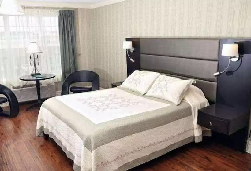 Hotel Claymore Inn And Suites