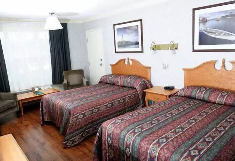 Hotel Claymore Inn And Suites