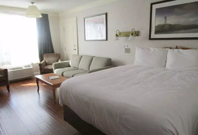 Hotel Claymore Inn And Suites