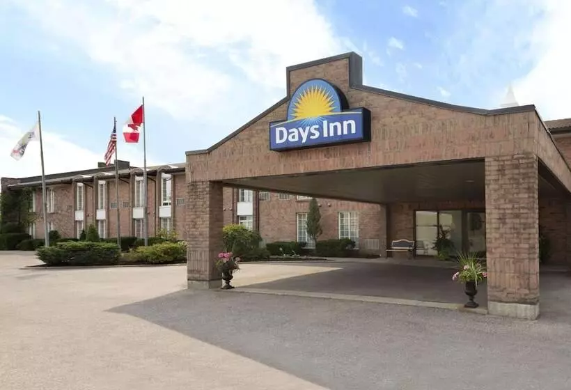 בית מלון כפרי Days Inn By Wyndham Brantford