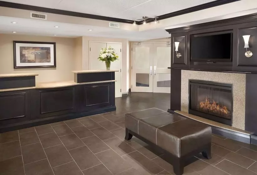 בית מלון כפרי Days Inn By Wyndham Brantford