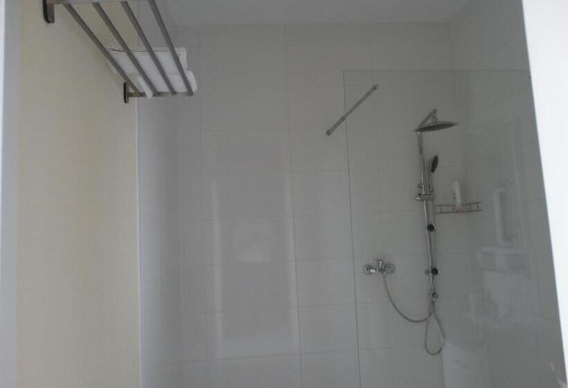 هتل De La Gare Aalst