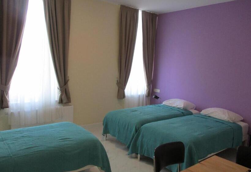 هتل De La Gare Aalst