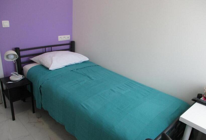 هتل De La Gare Aalst