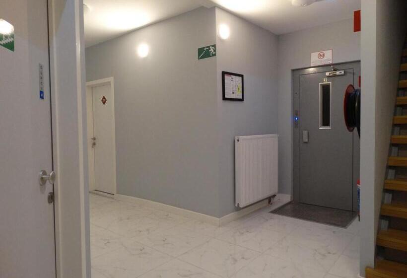 هتل De La Gare Aalst