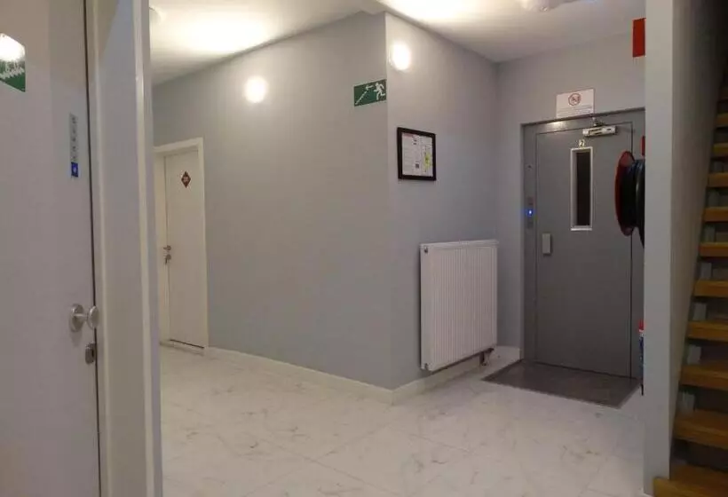 ホテル De La Gare Aalst