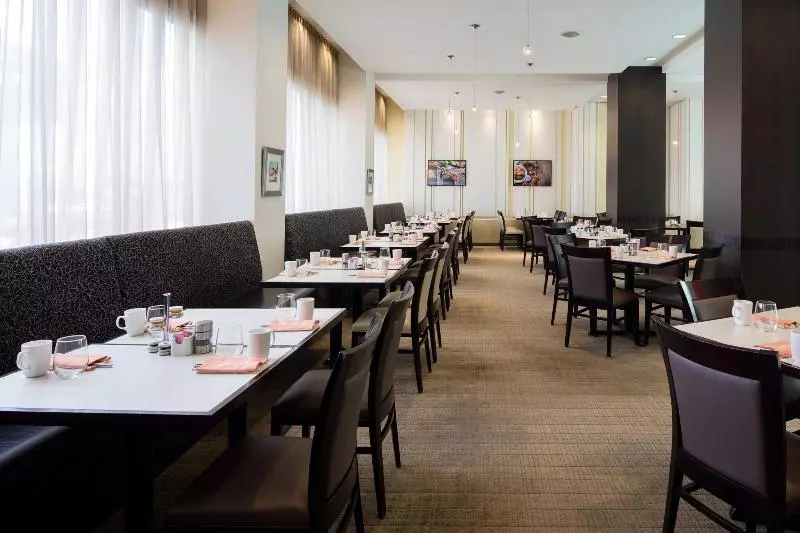 Delta Hotels By Marriott Edmonton South Conference Centre