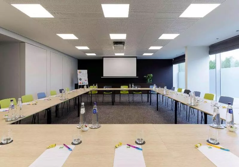 فندق Ibis Styles Kortrijk Expo