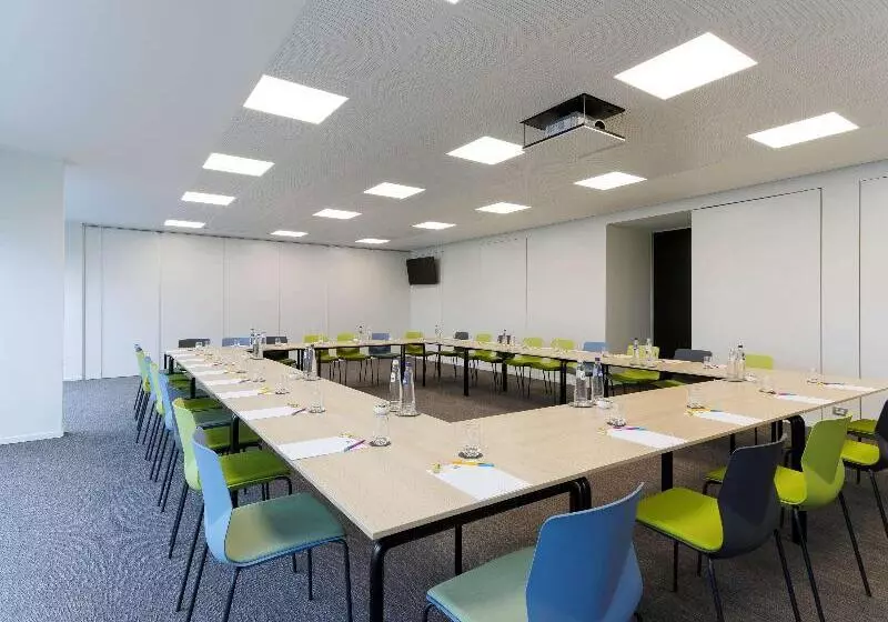 فندق Ibis Styles Kortrijk Expo