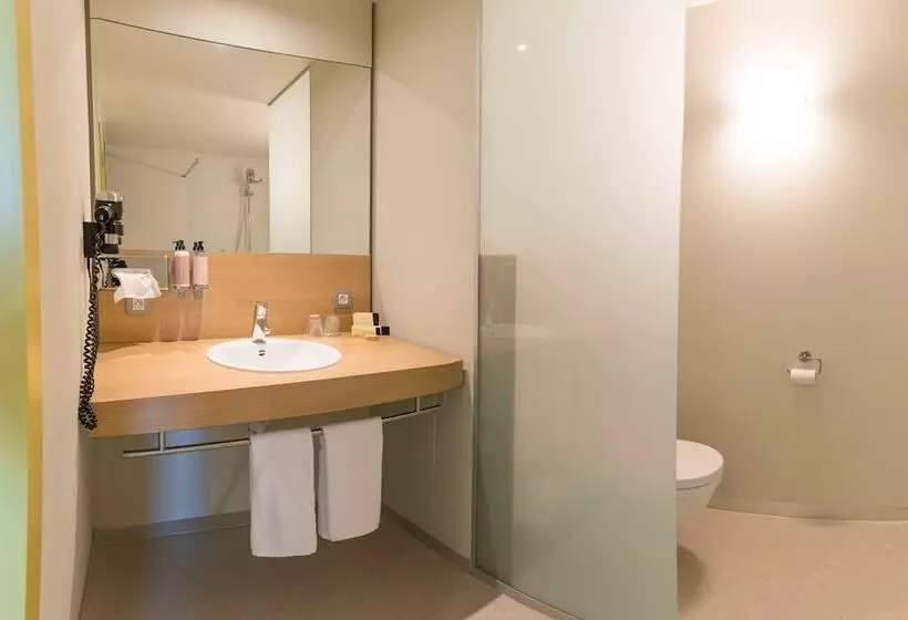 فندق Ibis Styles Kortrijk Expo