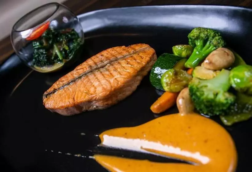 هتل Intercontinental Dhaka, An Ihg