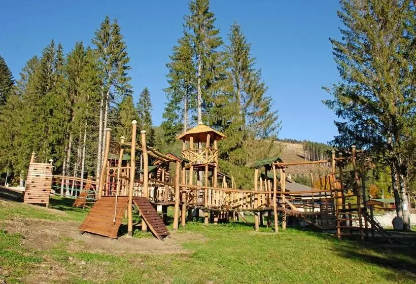 בית מלון כפרי Partizan