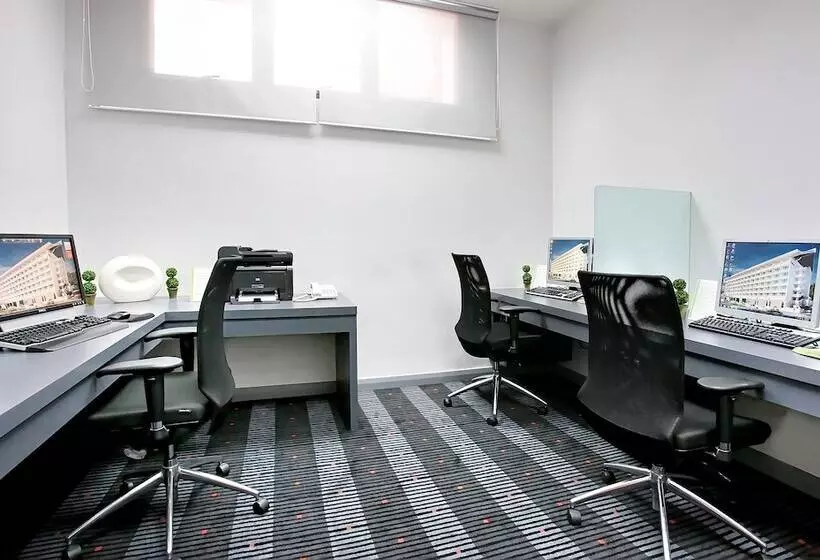 Radisson Hotel Brunei Darussalam