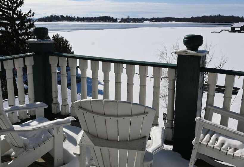 ホテル The Gananoque Inn