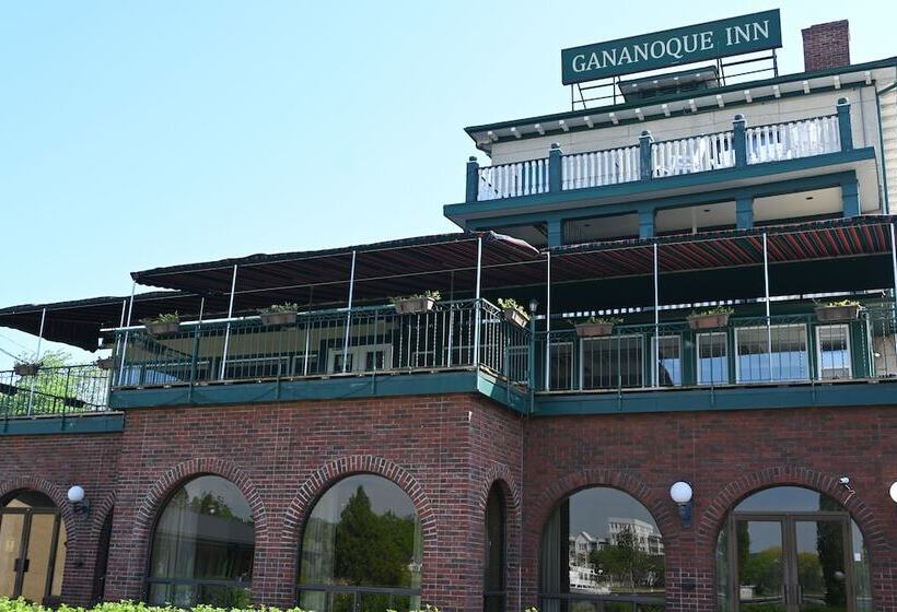 ホテル The Gananoque Inn
