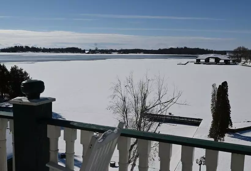 ホテル The Gananoque Inn