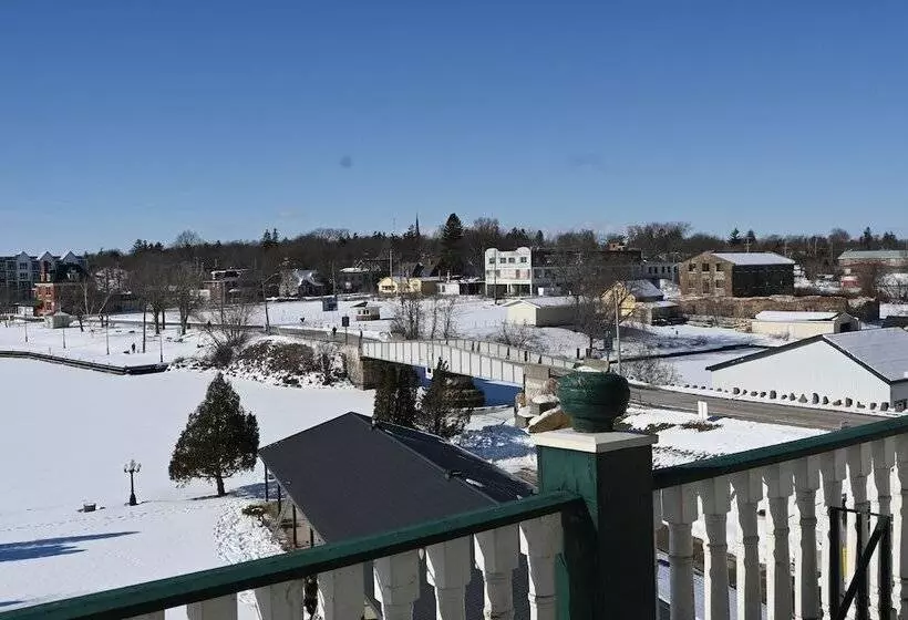 ホテル The Gananoque Inn