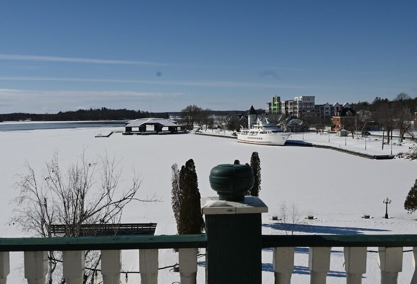 ホテル The Gananoque Inn