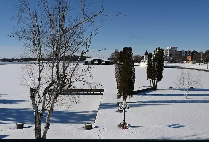 ホテル The Gananoque Inn