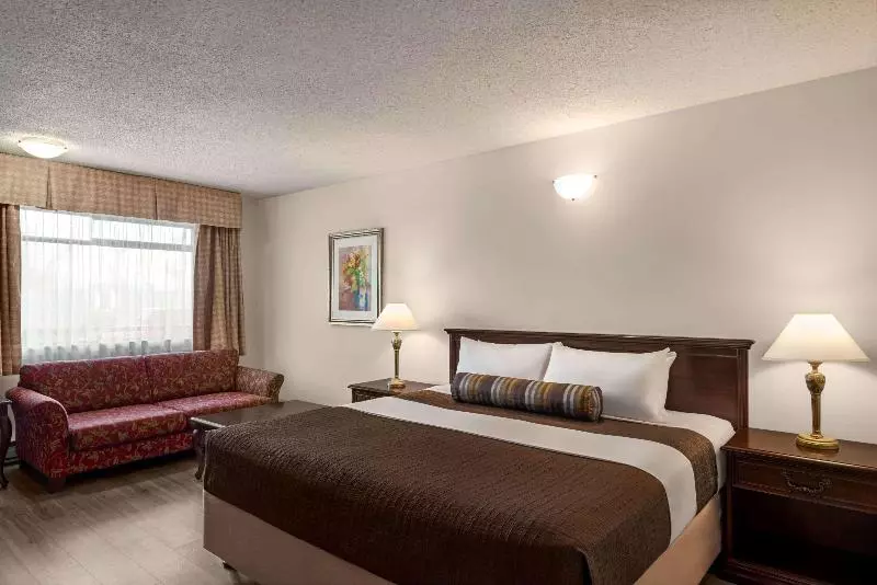 فندق Travelodge By Wyndham Abbotsford Bakerview