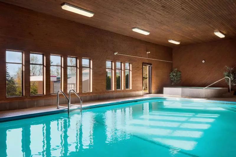 فندق Travelodge By Wyndham Abbotsford Bakerview