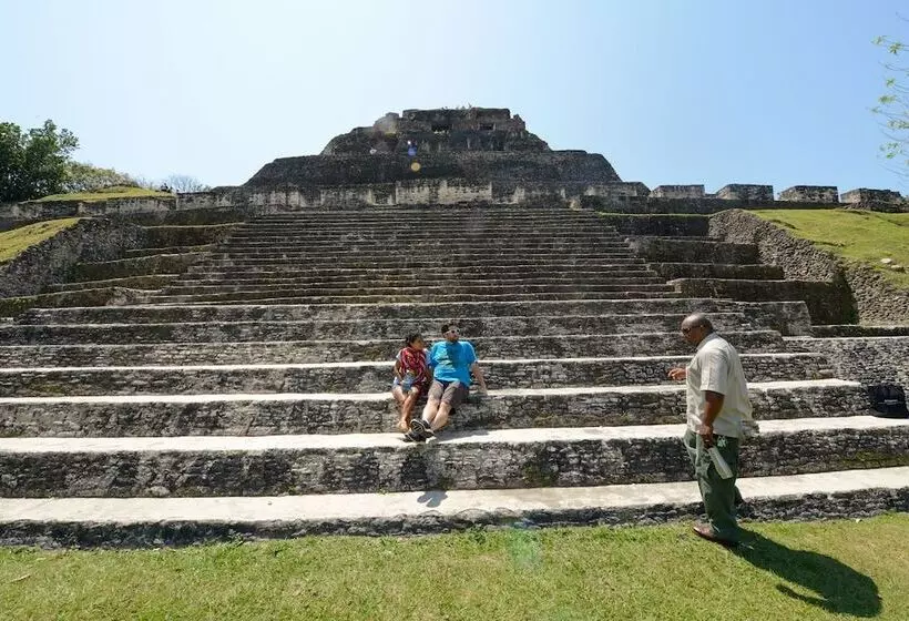 リゾートホテル The Lodge At Chaacreek