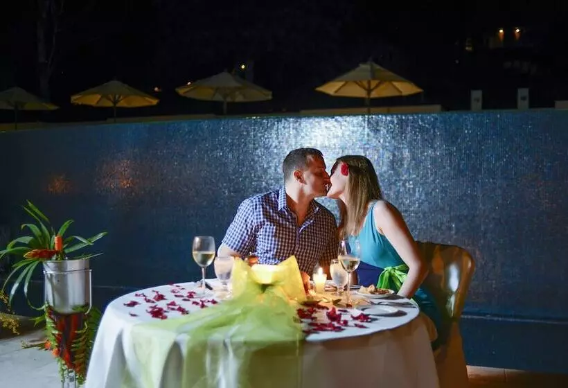 리조트 The Lodge At Chaacreek