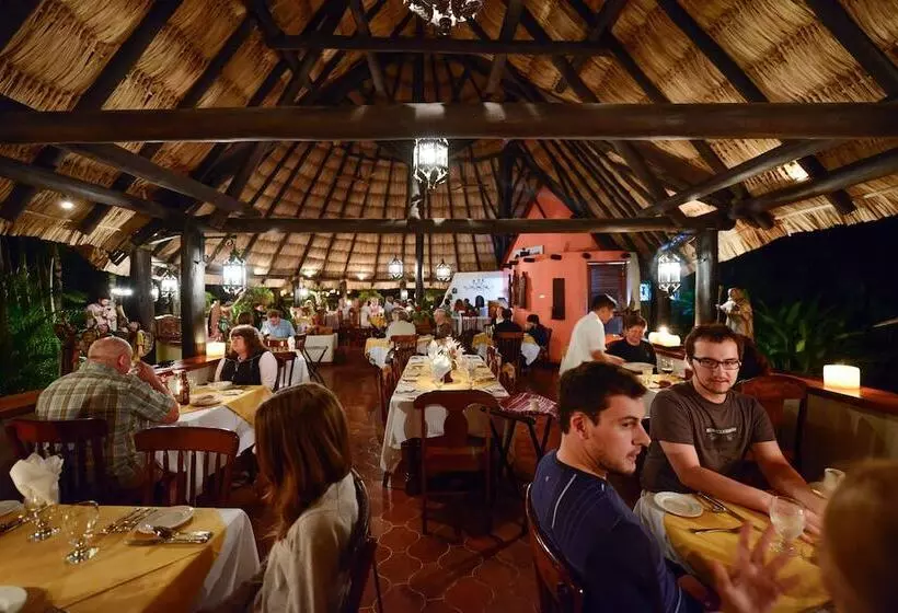 リゾートホテル The Lodge At Chaacreek