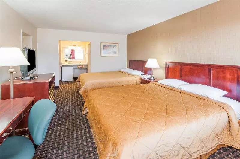 Super 8 Motel
