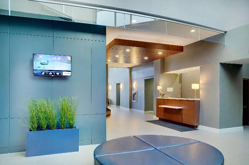 Holiday Inn Hotel & Suites London, An Ihg