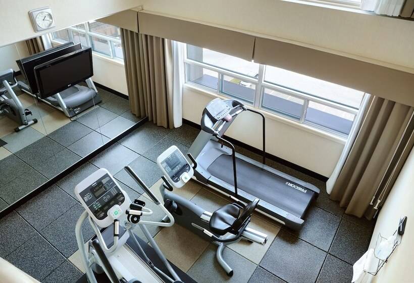 Holiday Inn Hotel & Suites London, An Ihg