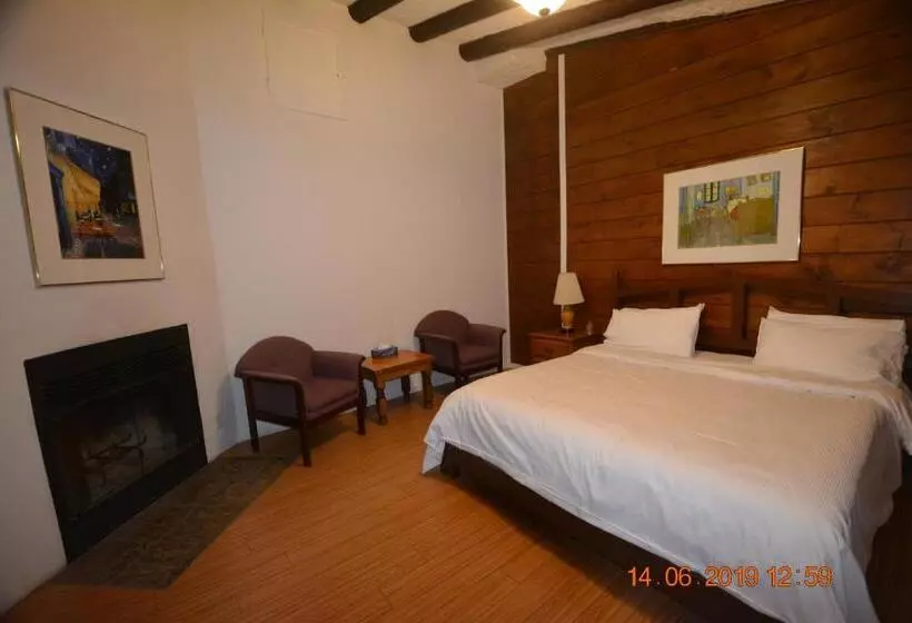 호텔 Auberge Alpine Inn