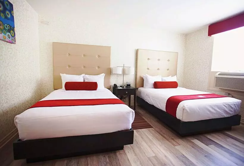 Best Western Plus Montreal Downtown Hotel Europa