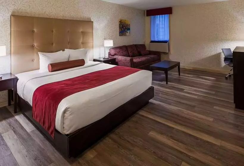 Best Western Plus Montreal Downtown Hotel Europa