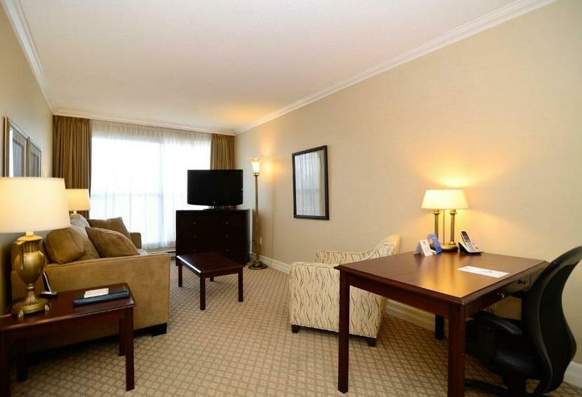 فندق Best Western Plus Ottawa Downtown Suites