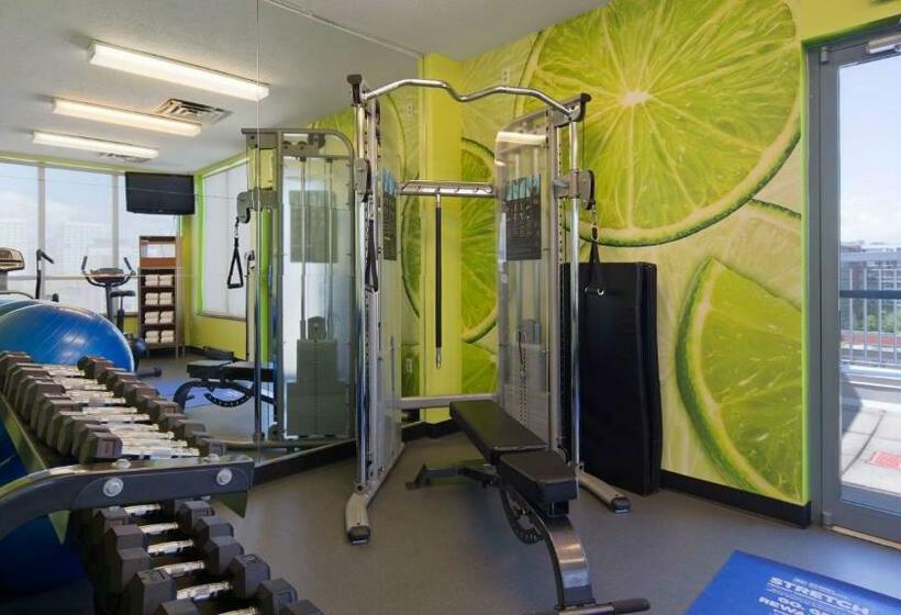 فندق Best Western Plus Ottawa Downtown Suites