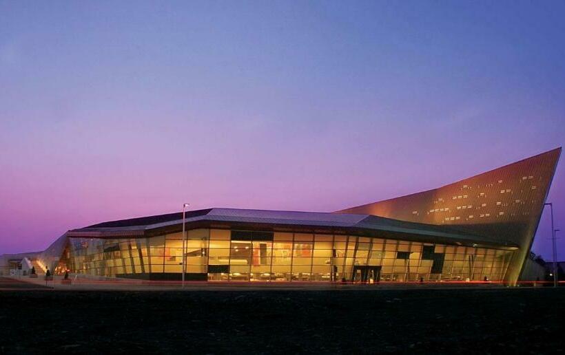 فندق Best Western Plus Ottawa Downtown Suites