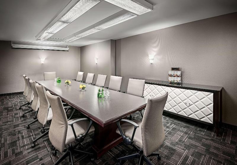 فندق Best Western Plus Ottawa Downtown Suites