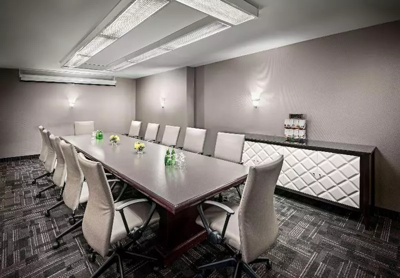 בית מלון כפרי Best Western Plus Ottawa Downtown Suites