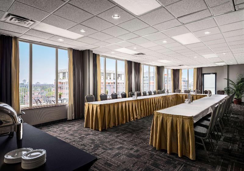 فندق Best Western Plus Ottawa Downtown Suites