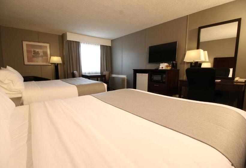 Отель Clarion Pointe