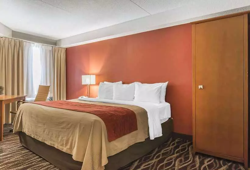 فندق Comfort Inn Oshawa