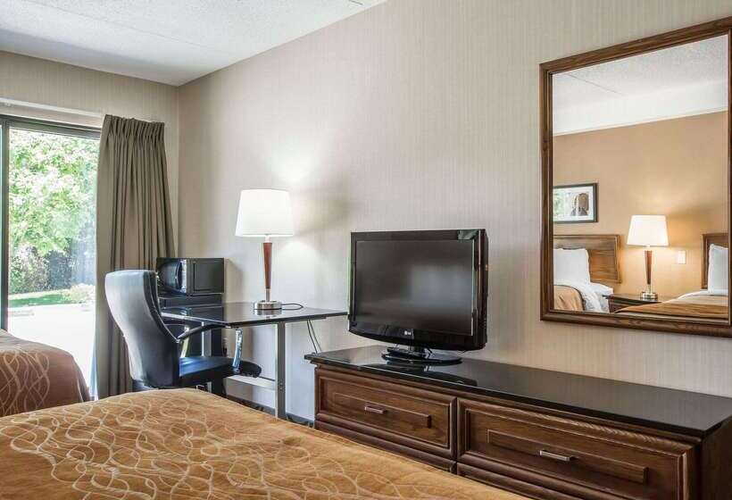 ホテル Comfort Inn Sherbrooke