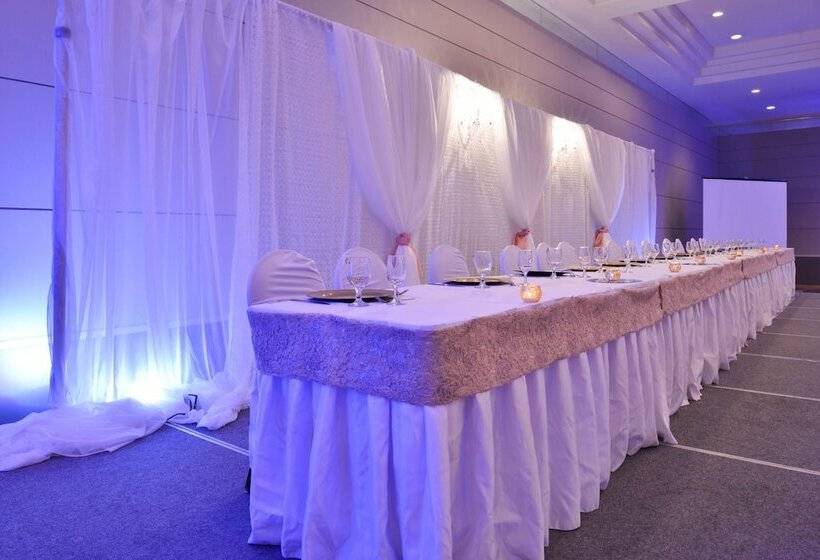 Delta Hotels By Marriott Regina