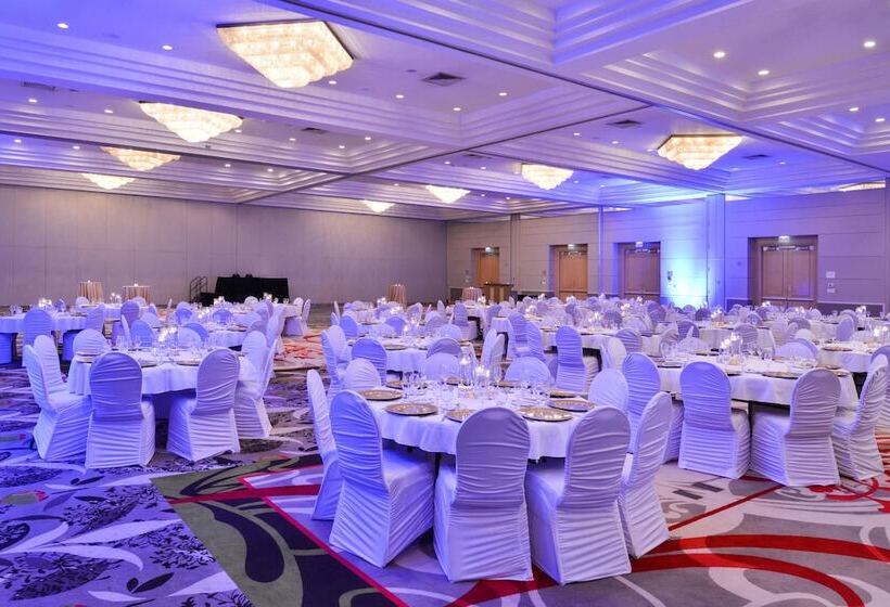 Delta Hotels By Marriott Regina