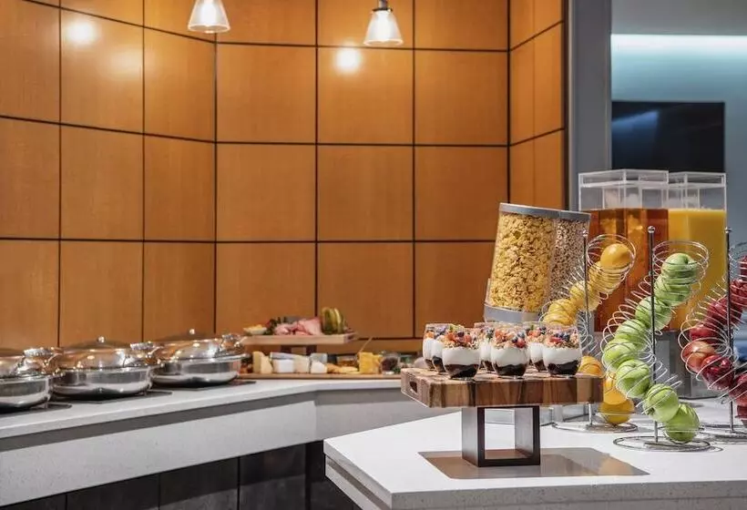 Delta Hotels By Marriott Regina