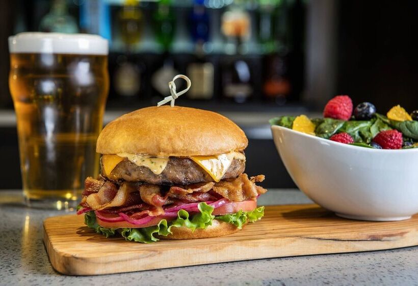 Delta Hotels By Marriott Regina